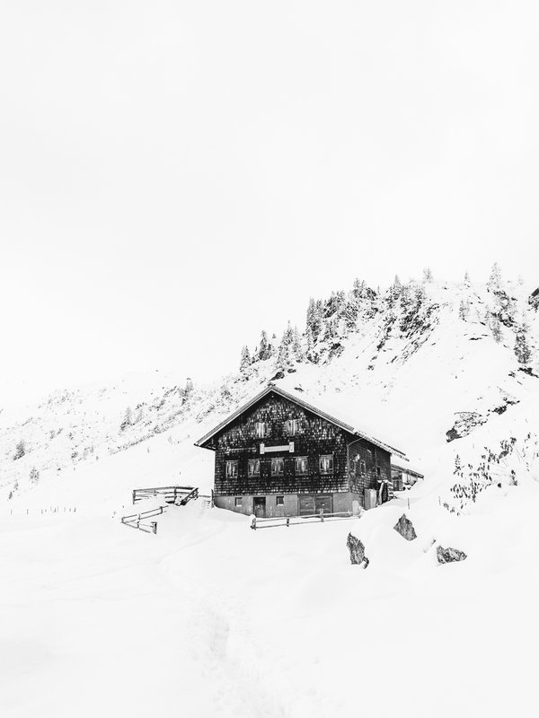 daniel-j-schwarz-za3VWVJj9PU-unsplash-2-2.jpg
